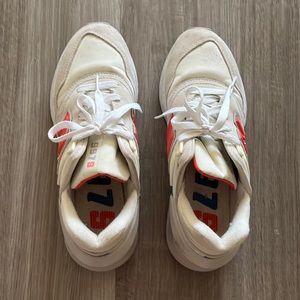 New balance sneakers